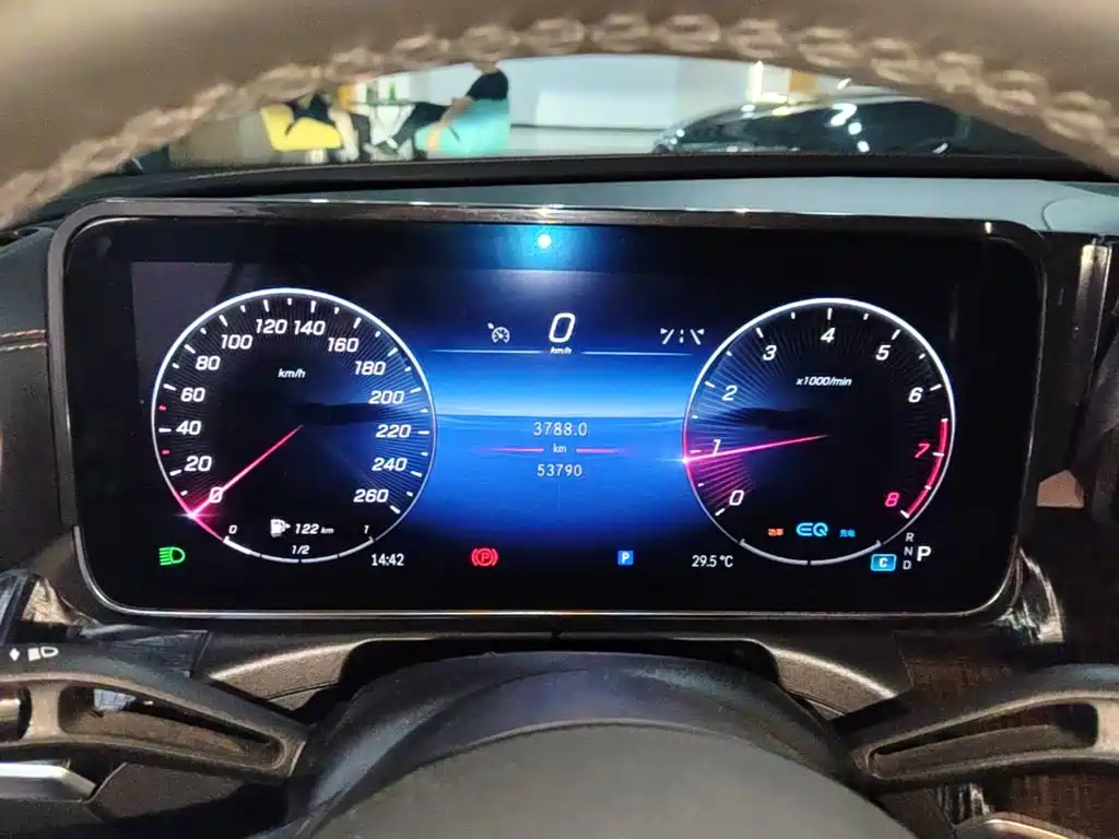 Mercedes-Benz C-Class 2022 — фото 12