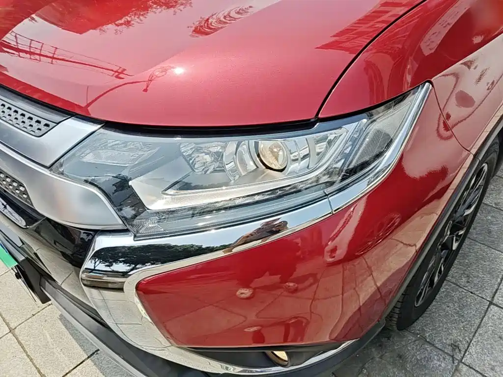 Mitsubishi Outlander 2020 — фото 24