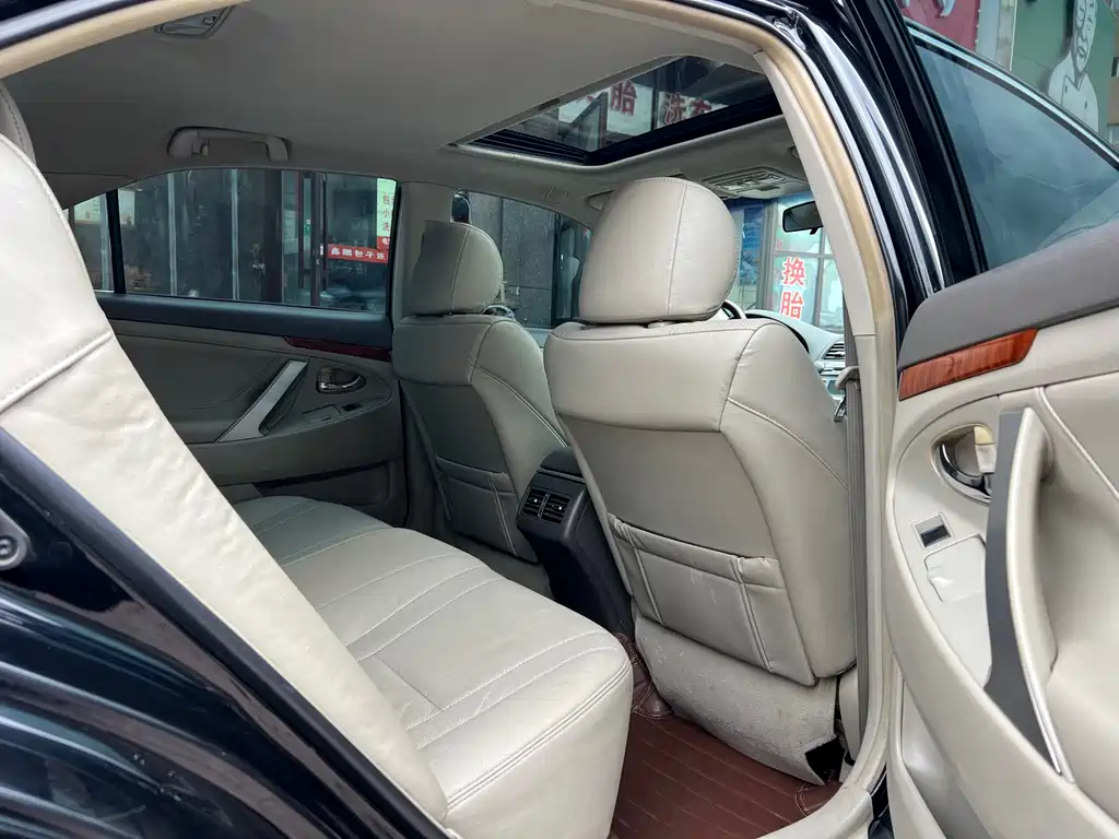 Toyota Camry 2007 — фото 10