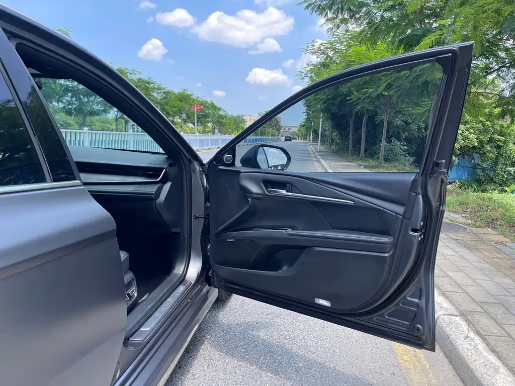 Toyota Camry 2025 — фото 12