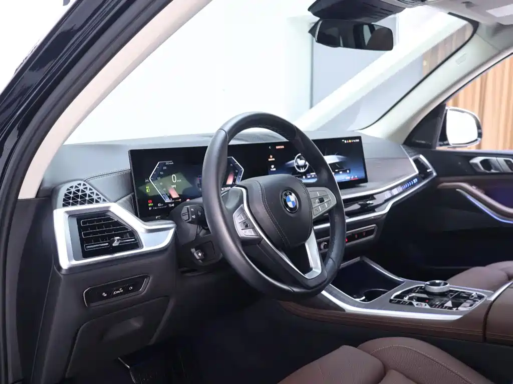 BMW X7 2024 — фото 11