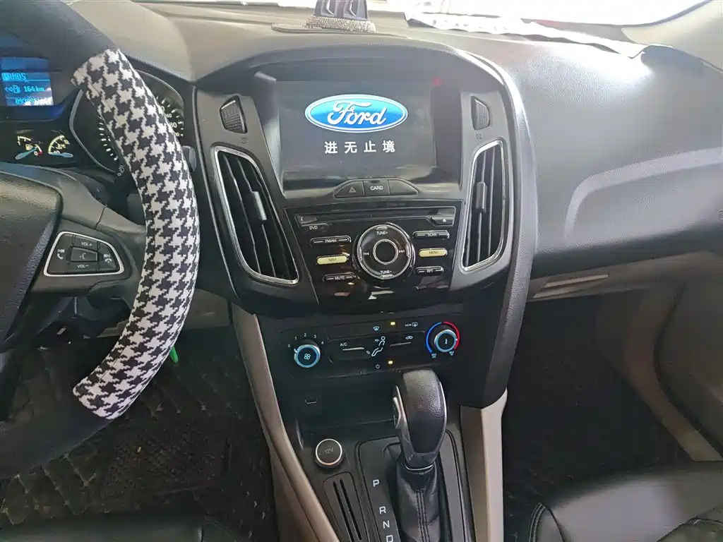 Ford Focus 2017 — фото 13