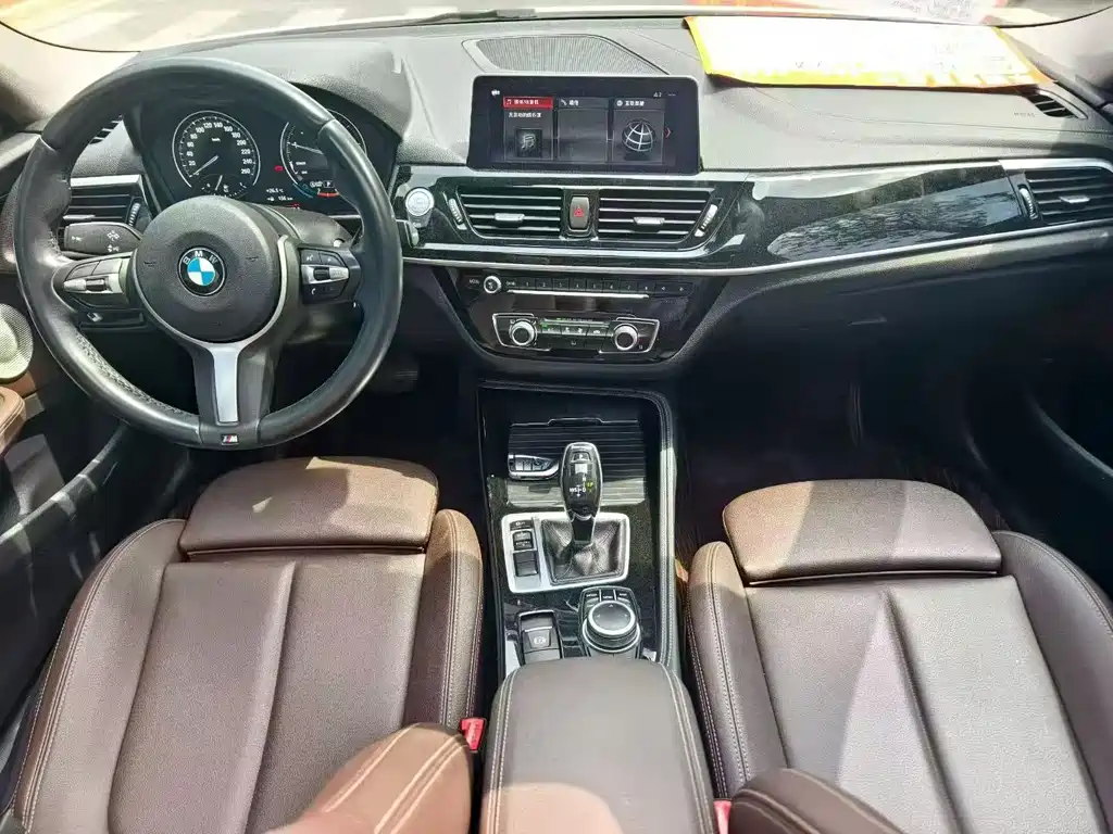 BMW 1 Series 2021 — фото 11