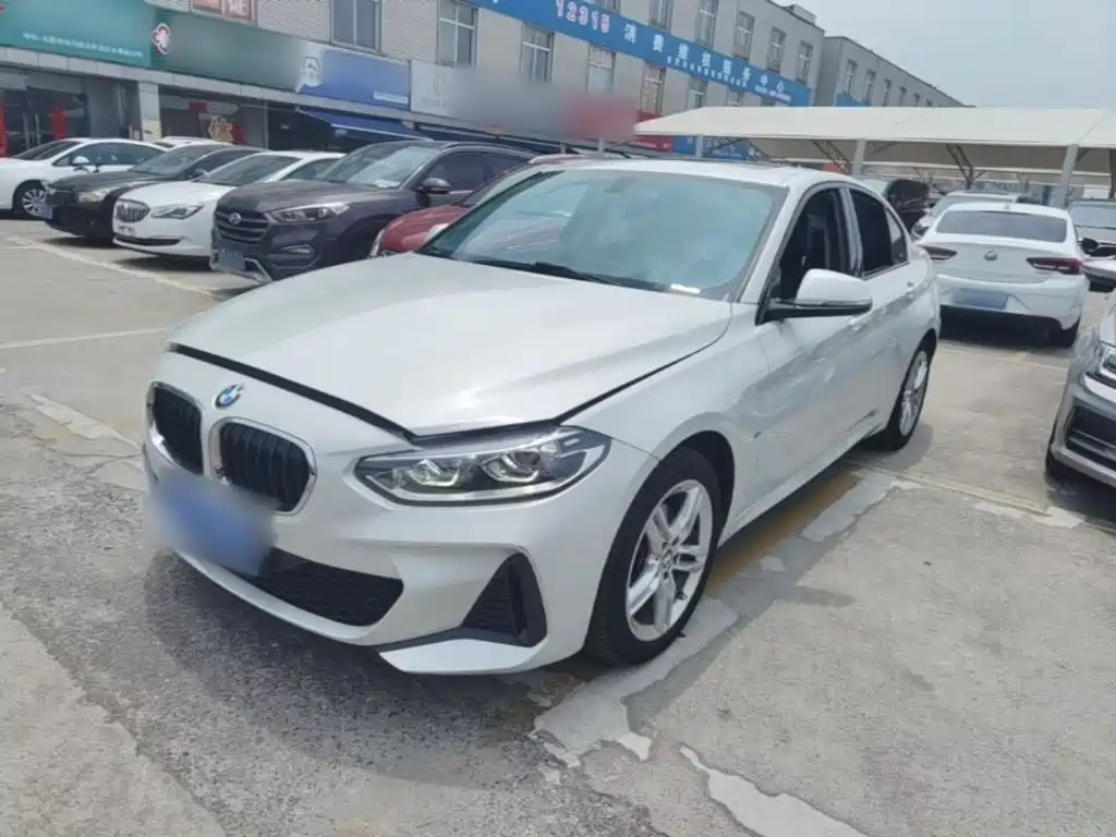 BMW 1 Series 2020 — фото 1