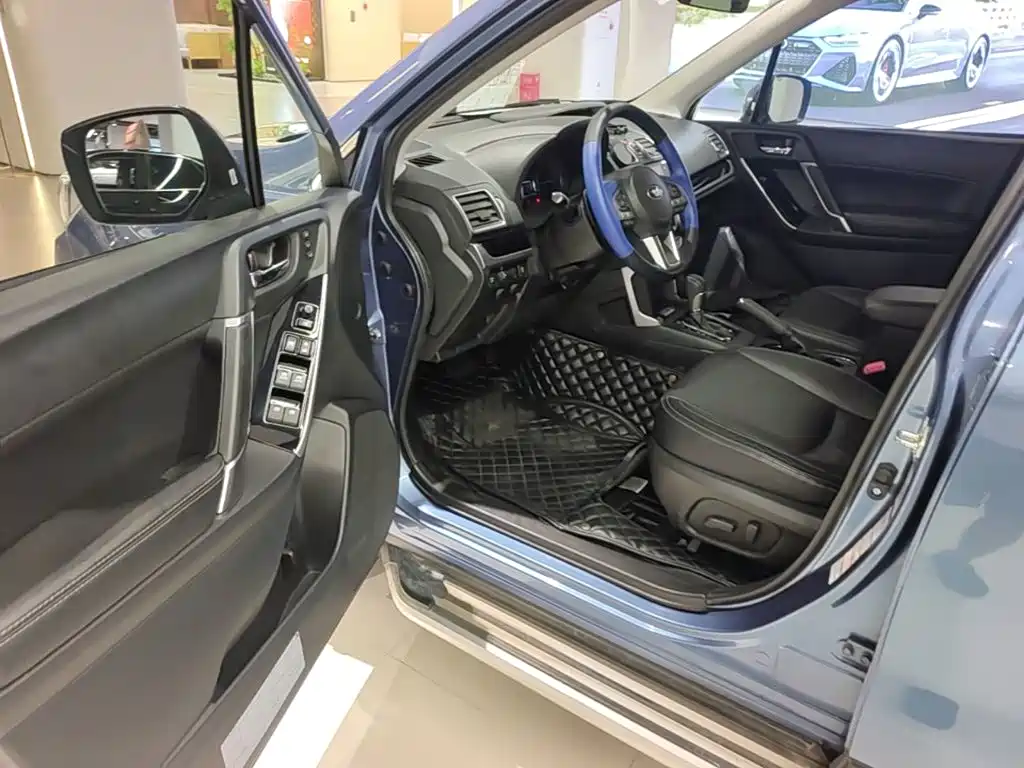 Subaru Forester 2018 — фото 16