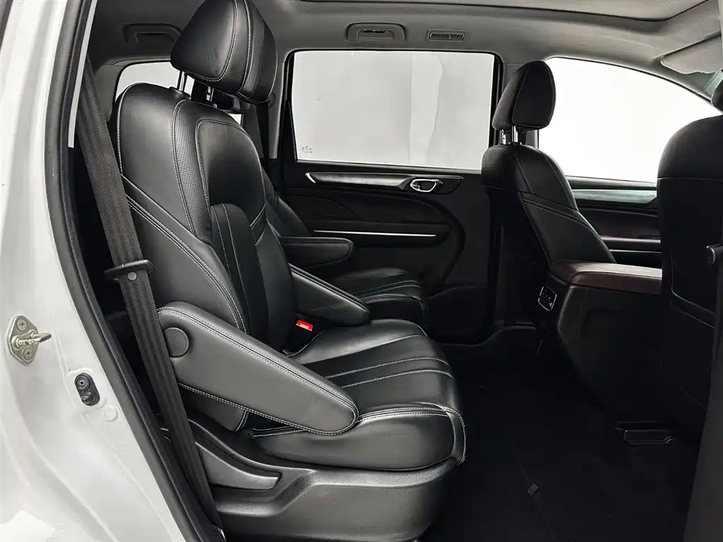 GAC Motor Trumpchi M6 2022 — фото 14