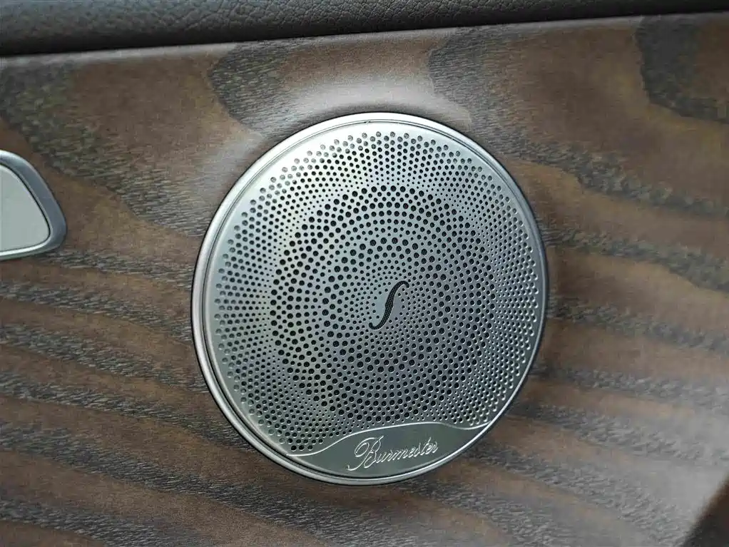 Mercedes-Benz E-Class 2023 — фото 15