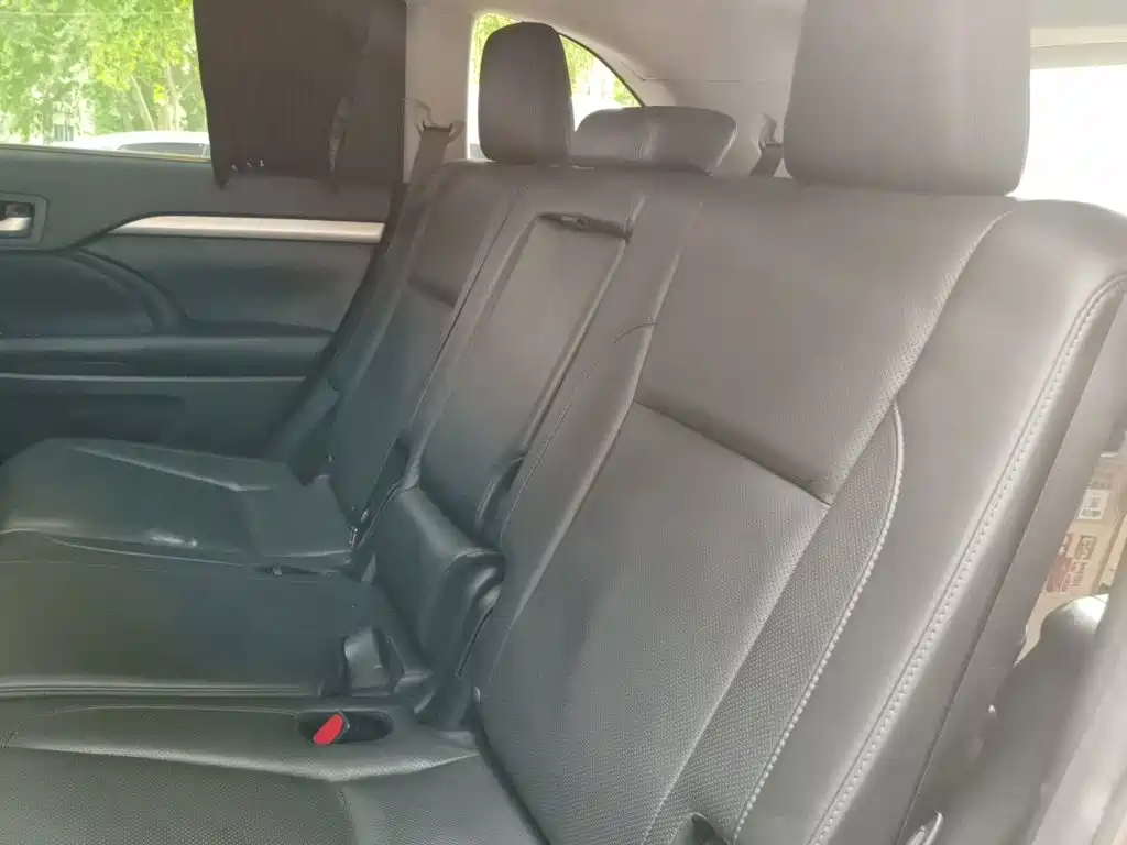 Toyota Highlander 2018 — фото 13
