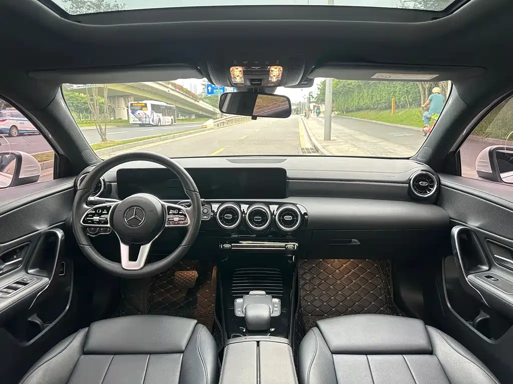Mercedes-Benz A-Class 2021 — фото 13