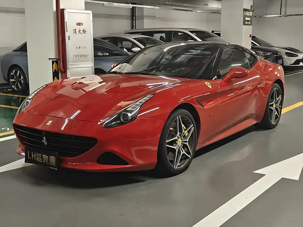 Ferrari California T 2015 — фото 1