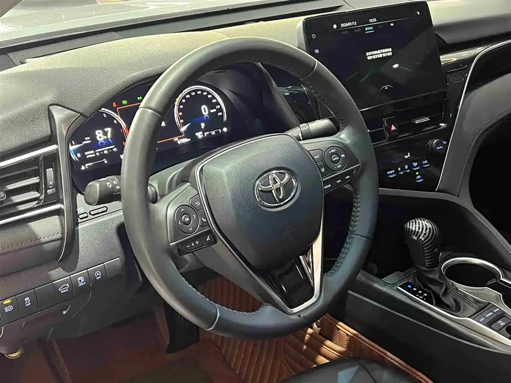 Toyota Camry 2022 — фото 14