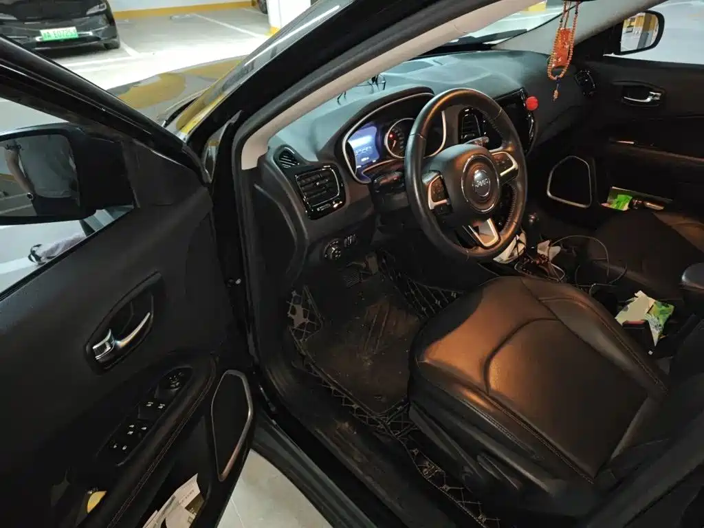 Jeep Compass 2021 — фото 14