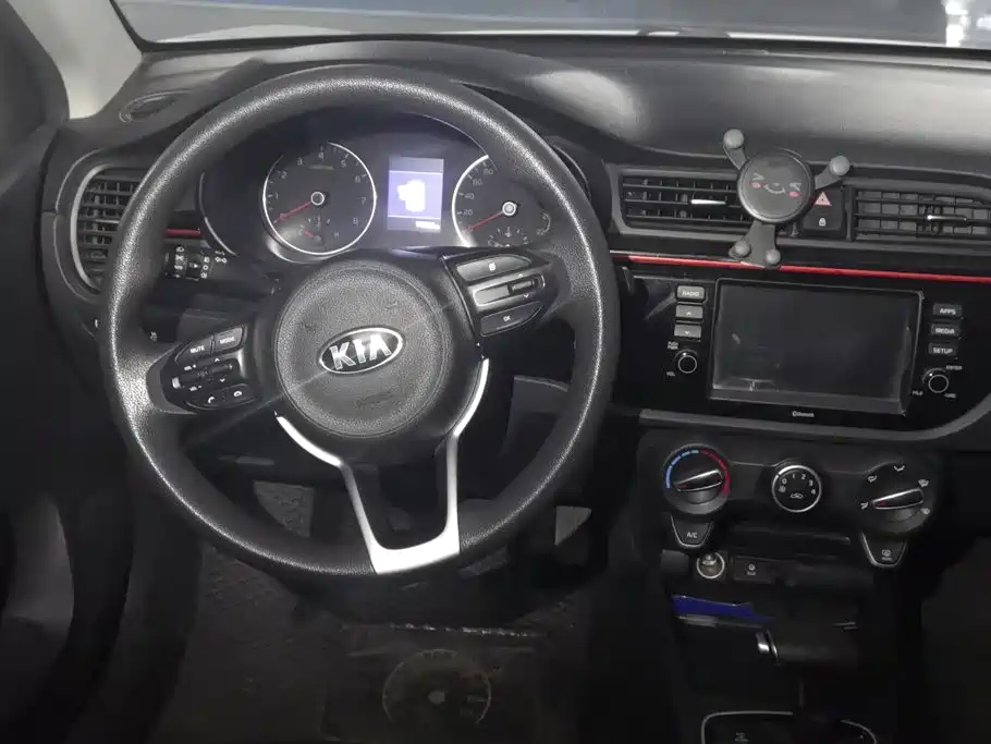 Kia KX Cross 2018 — фото 15