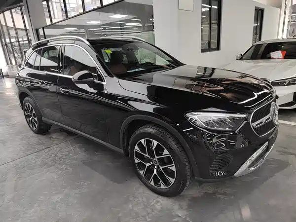 Mercedes-Benz GLC 2025