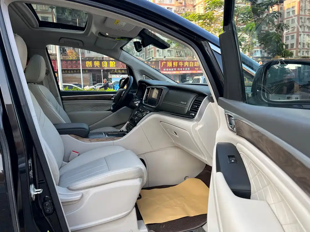 GAC Motor Trumpchi M8 2019 — фото 11