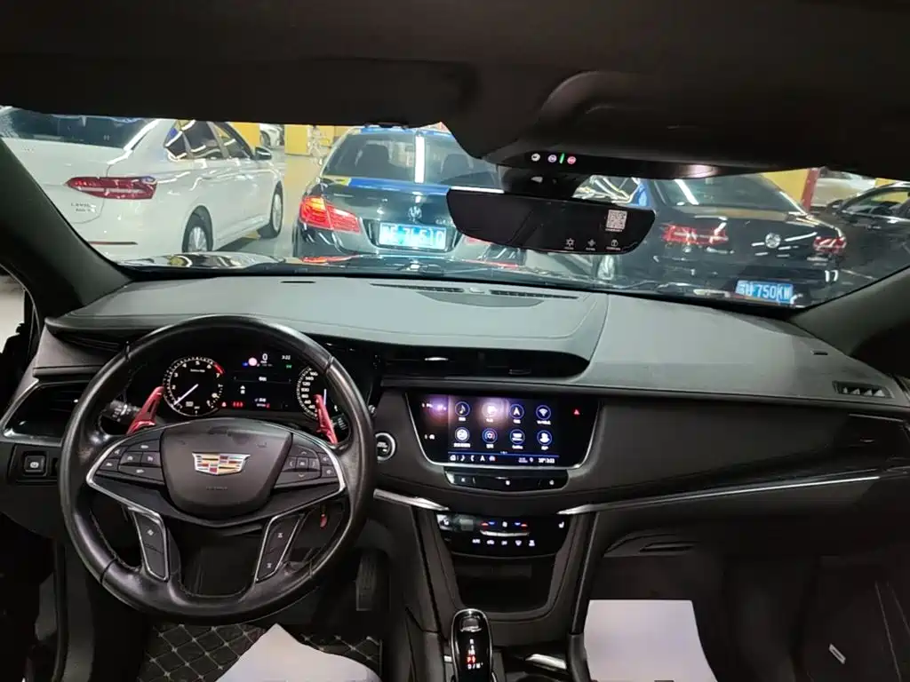 Cadillac XT5 2020 — фото 10