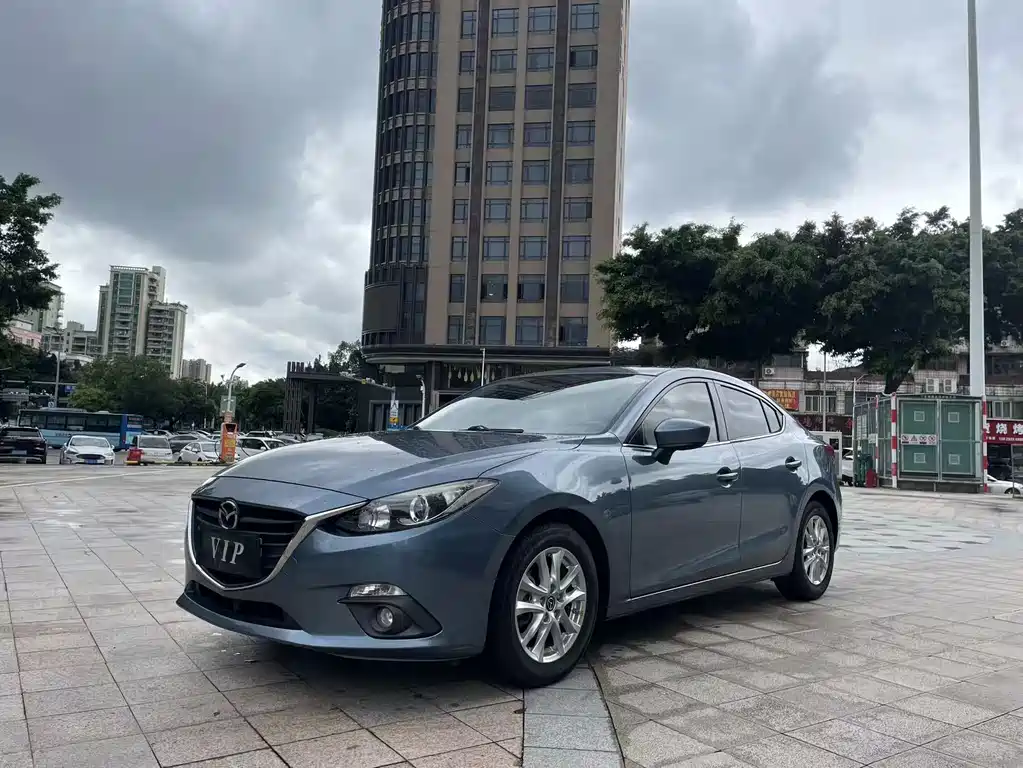 Mazda 3 Axela 2017 — фото 3