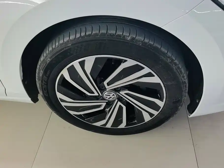 Volkswagen Sagitar 2022
