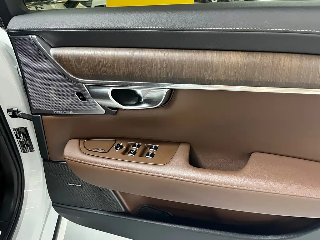 Volvo S90 2022 — фото 10