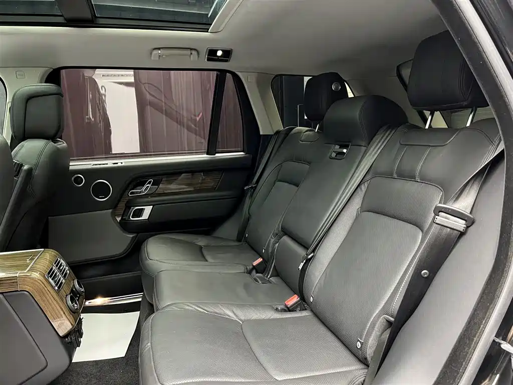 Land Rover Range Rover 2020 — фото 17