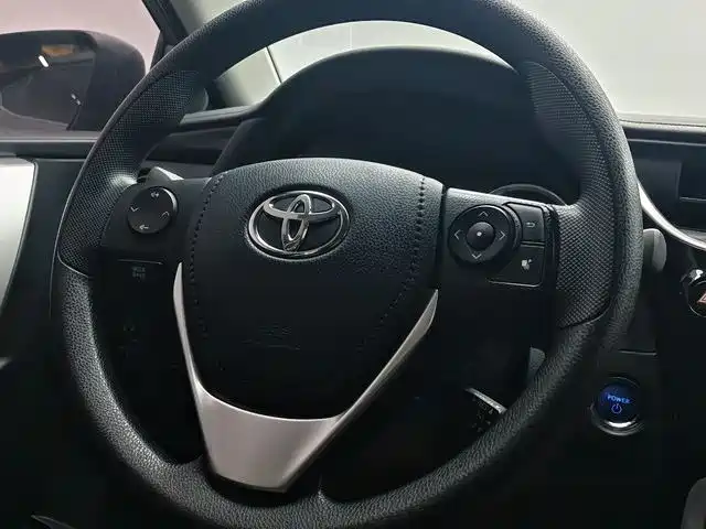 Toyota Corolla Hybrid 2022 — фото 19