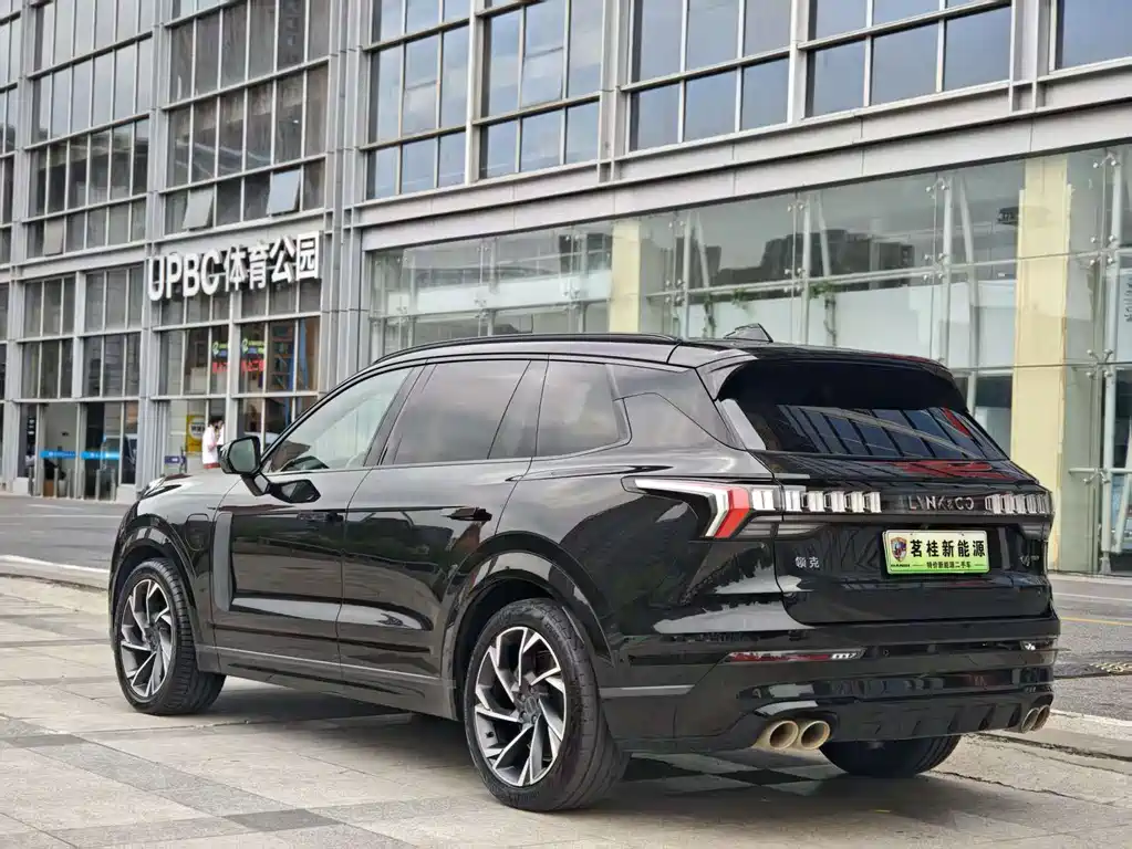 Lynk & Co 09 EM-P 2023 — фото 5
