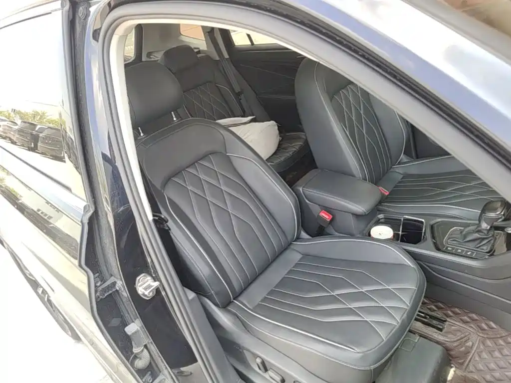 Volkswagen Tiguan L 2022 — фото 11