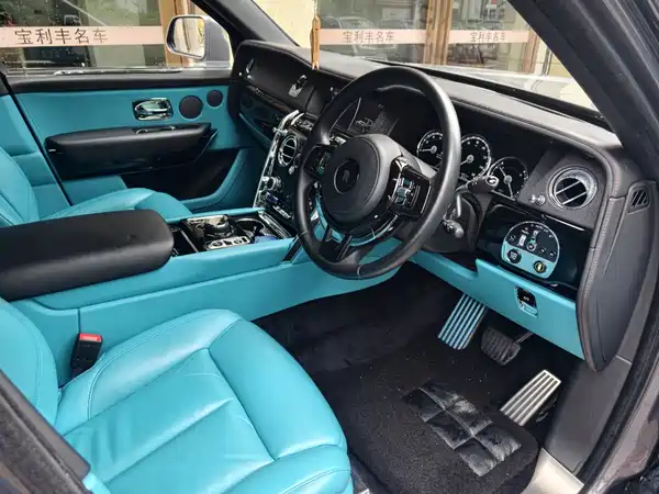 Rolls-Royce Cullinan 2021