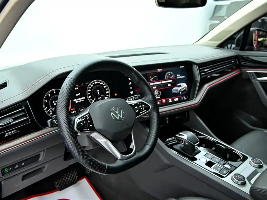 Volkswagen Touareg 2022 — фото 15