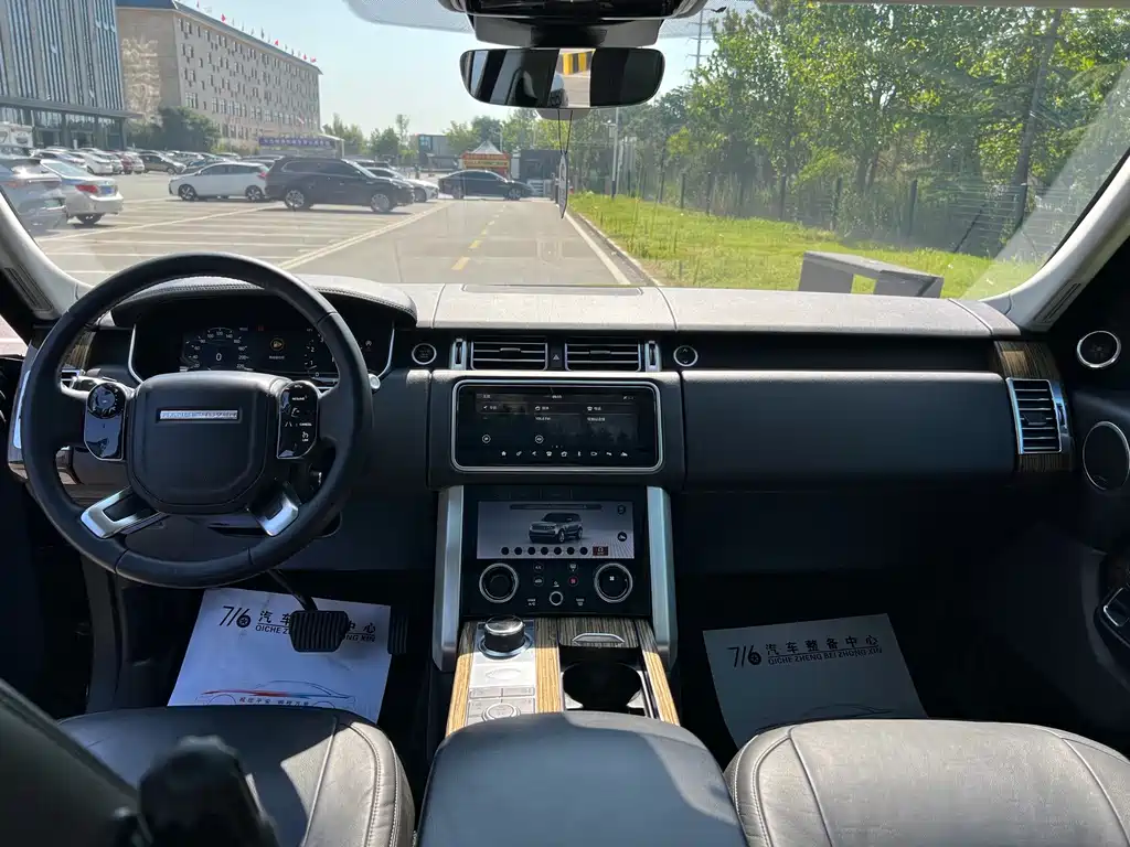Land Rover Range Rover 2018 — фото 8