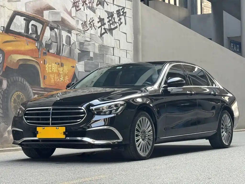 Mercedes-Benz E-Class 2023 — фото 1
