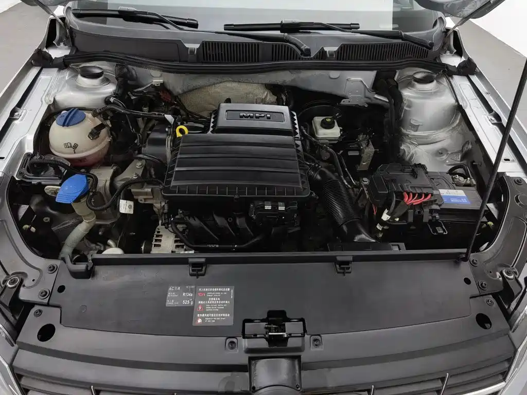 Volkswagen Lavida 2013