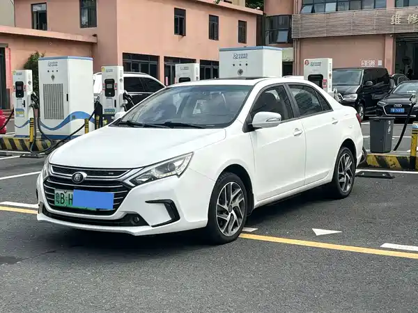 BYD Qin EV 2017