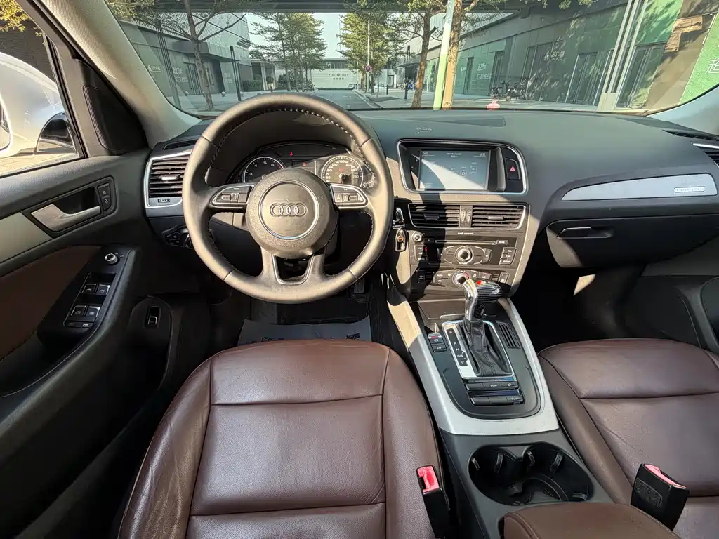 Audi Q5 2015 — фото 11