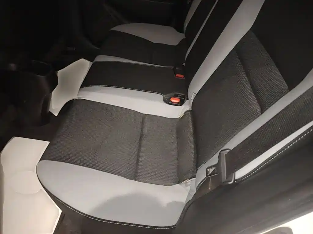 Toyota Yaris L 2023 — фото 17