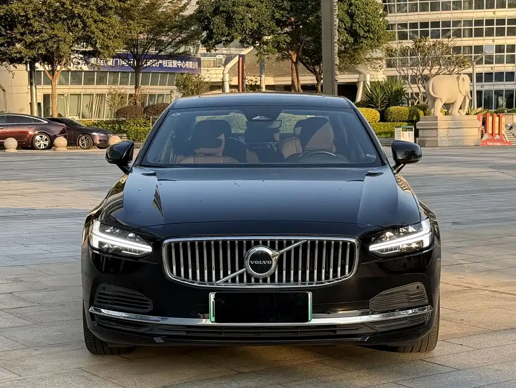 Volvo S90 PHEV 2021 — фото 2
