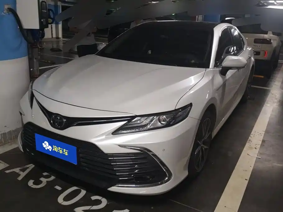Toyota Camry 2021