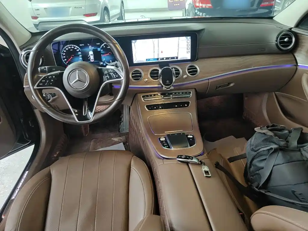 Mercedes-Benz E-Class 2022 — фото 10
