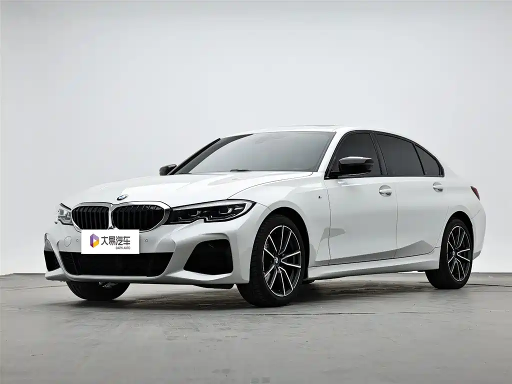 BMW 3 Series 2022 — фото 1