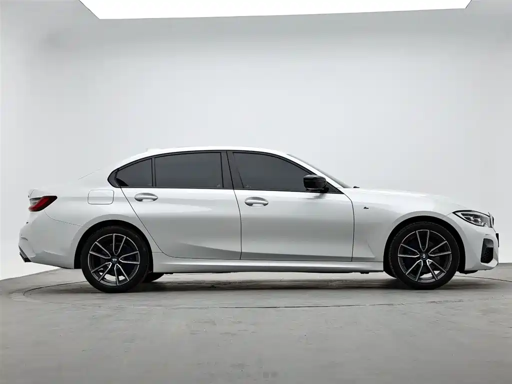 BMW 3 Series 2022 — фото 5