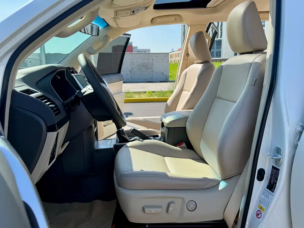 Toyota Prado 2020 — фото 19