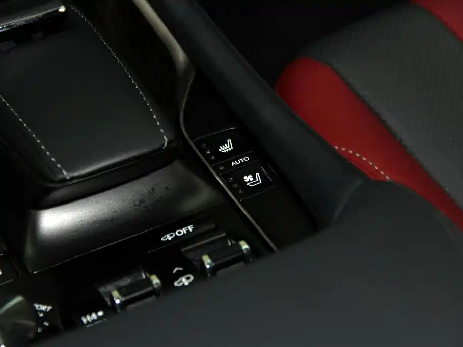 Lexus LX 2020 — фото 15