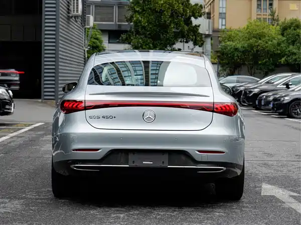 Mercedes-Benz EQS 2024