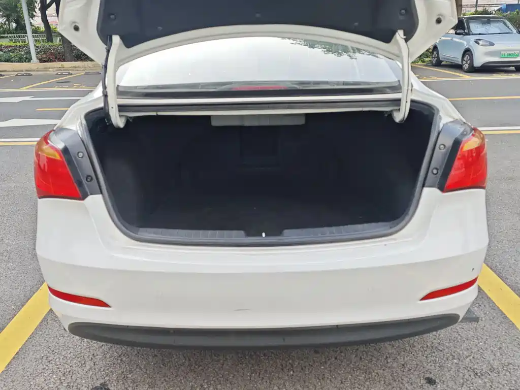 Hyundai Mistra 2015 — фото 19
