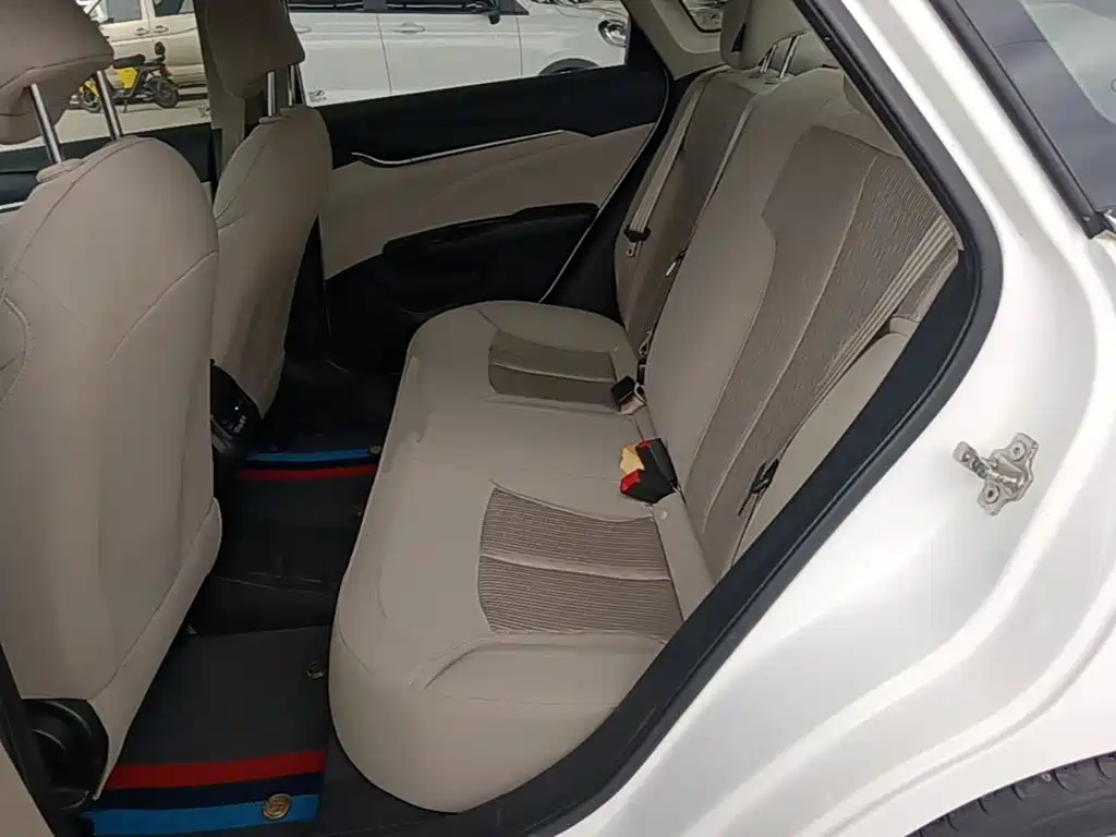 Buick Excelle GT 2015 — фото 17