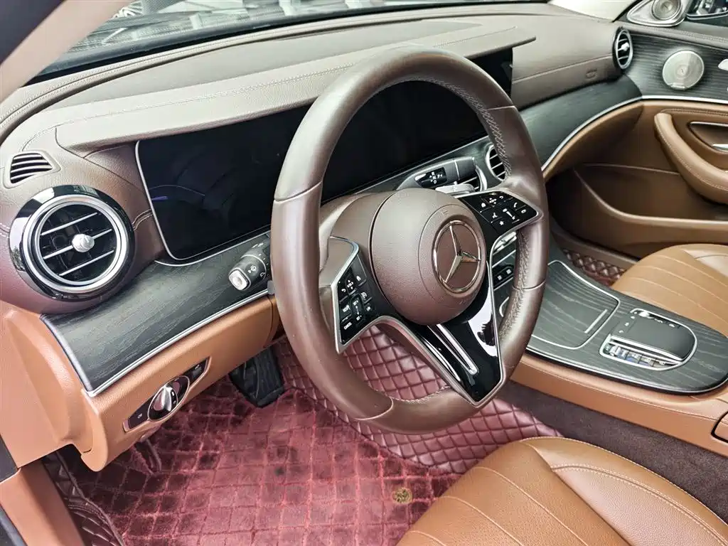 Mercedes-Benz E-Class 2023 — фото 8