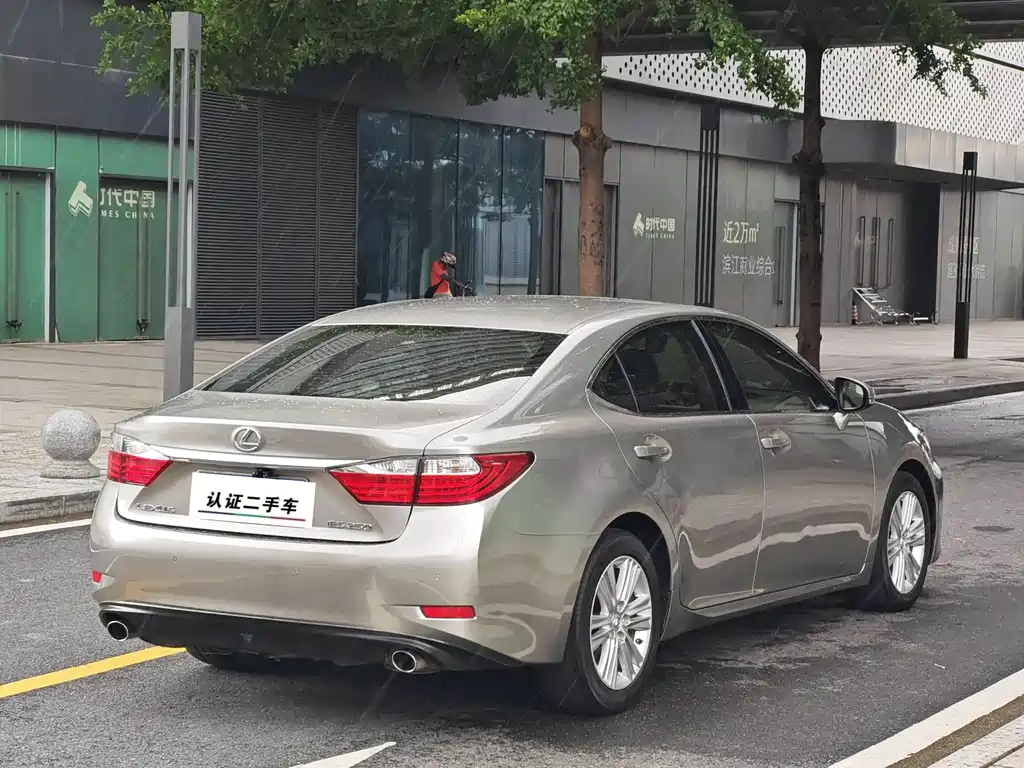Lexus ES 2014