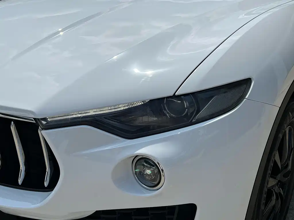 Maserati Levante 2018 — фото 6