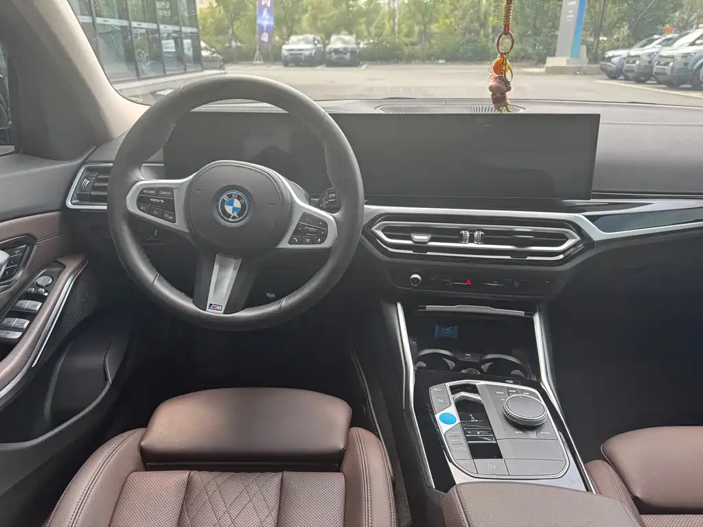 BMW i3 2023 — фото 5