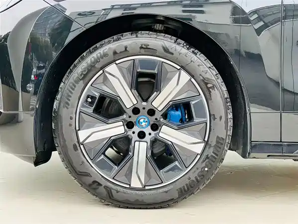 BMW iX 2023